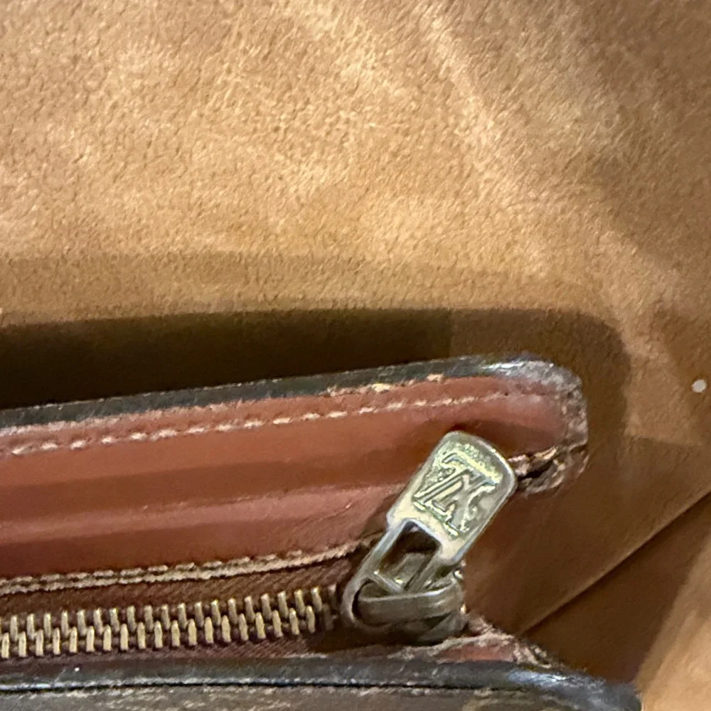 Louis Vuitton Toiletry Pouch Poche Toilette